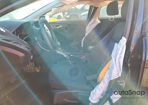 2016 Ford Focus Se z USA, uszkodzony, nr VIN 1FADP3F21GL286575